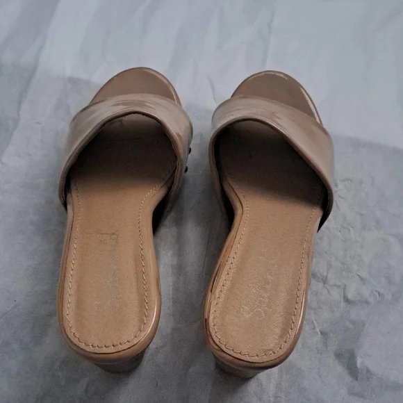 Splendid Tan Slide Sandals Minimalist Design - Picture 2 of 6